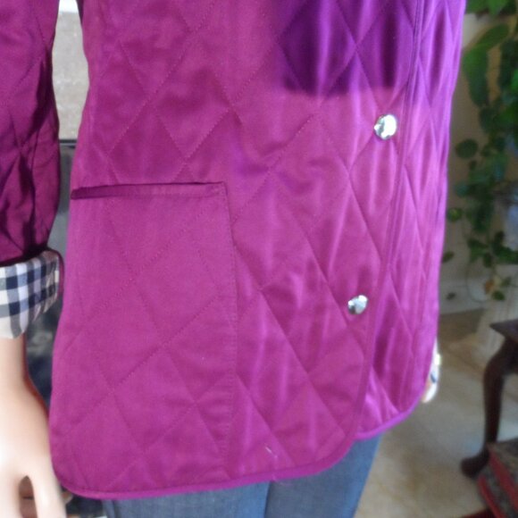 Burberry London Burgundy Quilted Barn Jacket – Size XS - Picture 6 of 16